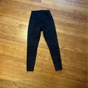 Alo Yoga leggings Small